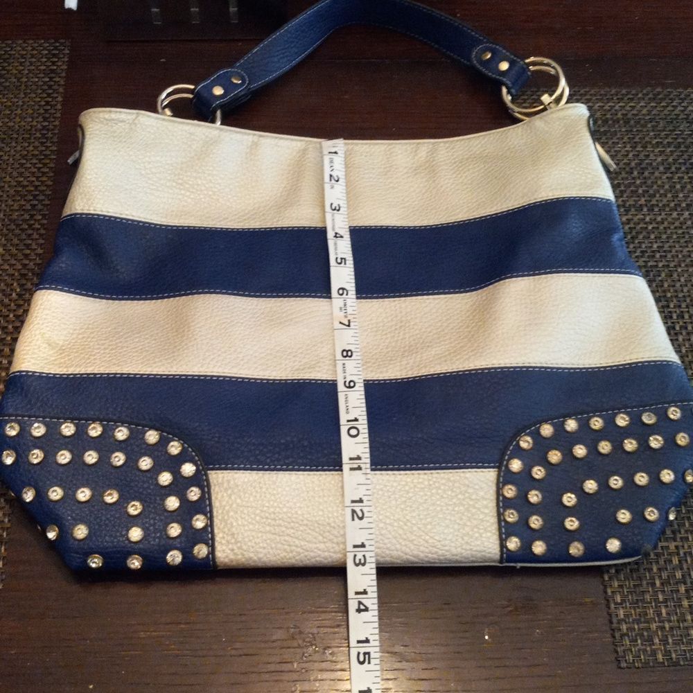 Beautiful Unbranded Shoulder Purse - Picture 10 of 11